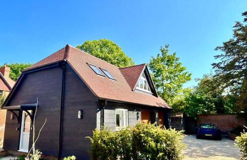 Goring River Retreat with Gym and Wellness Area - Photo 3