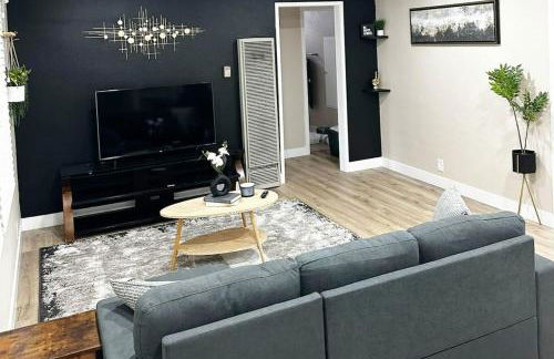 Modern Home Near Ontario Airport - Foto 14