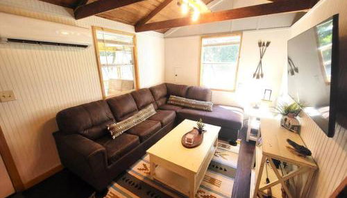 River Daze Cabin - A cozy cabin right on the river - Foto 2