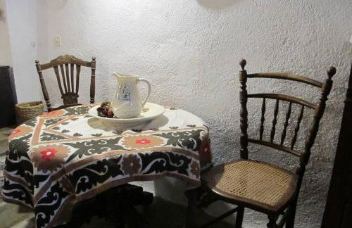 Blue Door (in the castle of Monembasia) - Foto 4