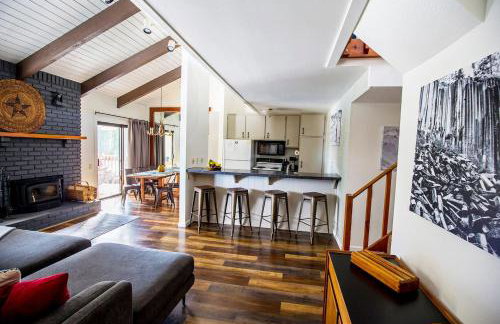 Mammoth's Best Location! 2BRLoft by Canyon Lodge - Photo 6