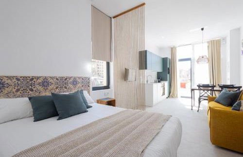 FLORIT FLATS - Stylish Studio by the Joaquin Sorolla Station - Photo 2