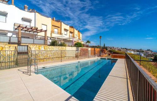 Adosado con vistas al mar desde la piscina con BBQ - Photo 2