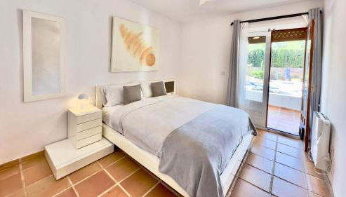 Apto fully equiped con piscina y gratis parking - Photo 5