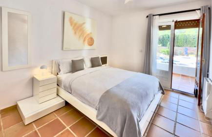 Apto fully equiped con piscina y gratis parking - Photo 5