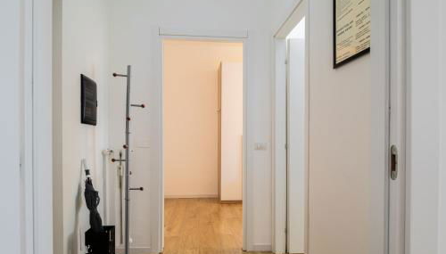 Polyclinic House - Photo 5