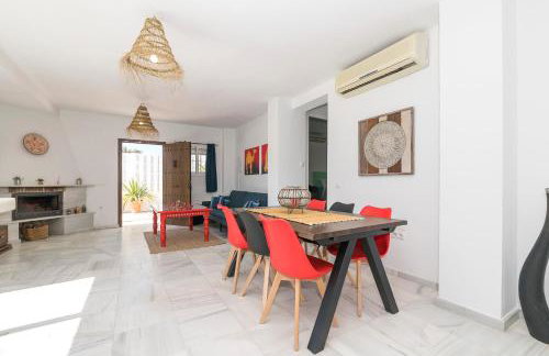 Preciosa Casa con Jardin y Piscina Privada en el Puerto de santaMaria - Photo 46