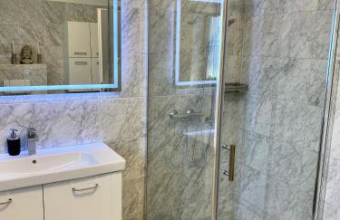 Lüttje Huus Frieda mit Strandkorb am Strand von Mai bis September - Photo 16