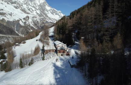 Chalet Chez Louis - Alpine Charm with Mont Blanc View & Ski Access - Foto 25