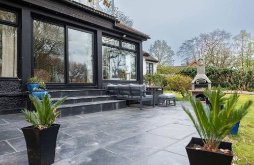 Acorn Lodge Luxury Retreat In a Stunning Oasis With Hot Tub - Pass the Keys - Foto 44