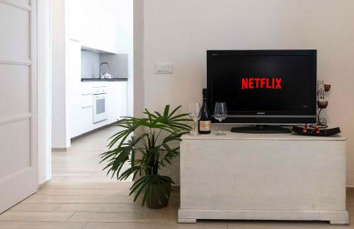 ROSSENA HOME tranquillo appartamento, con giardino, vicino al centro ed all'Ospedale Santa Maria Nuova SMN - Foto 11