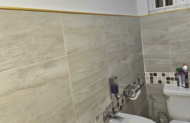 Seven Palms Executive Lodge - Photo 33