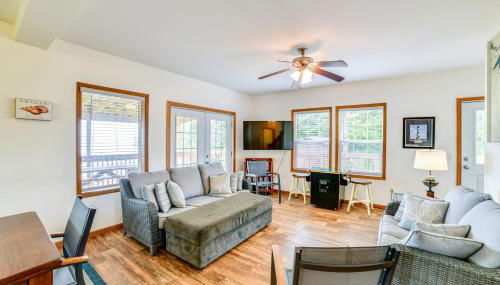 Beachside Living! Family Retreat on Oneida Lake - Foto 3