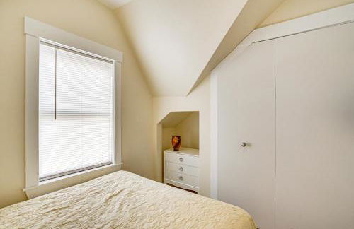 5 Mi to Salem! Lynn Apt By the Sea with Patio - Foto 17