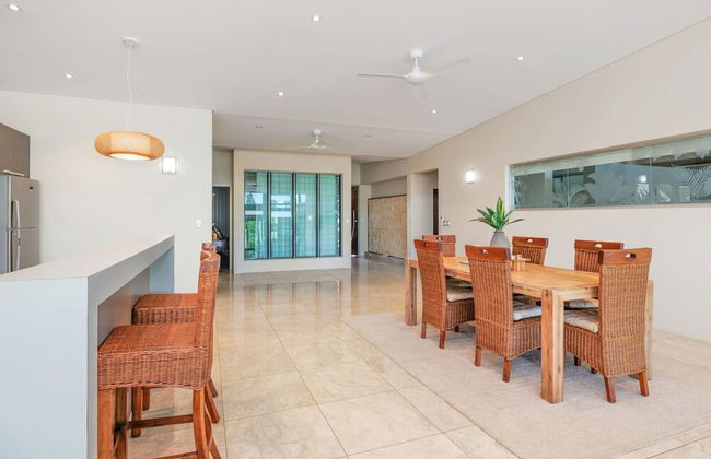 Water-front Paradise Pool - BBQ - Balcony Dining - Foto 15