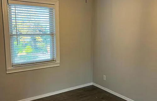 Charming 2-bedroom house with fitness room and AC in welcoming Buford - Foto 12