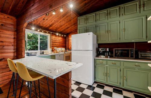 Iconic Chalet with Sauna, Hot Tub, Fire Pit, Plunge - Foto 23