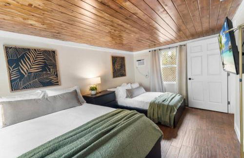 Tropical Oasis Located Near Lake With Pool and Hot Tub - Foto 3