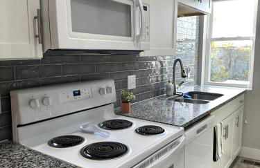 Charming 2BR Near Downtown & Attractions - Foto 6