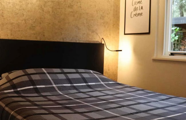 A Detached Bungalow With Outdoor Fireplace, Covered Terrace and Pond in a Forest Plot - Photo 15