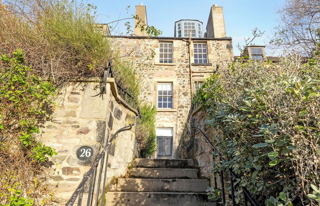 JOIVY Beautiful apartment, private garden, Calton Hill - Foto 67