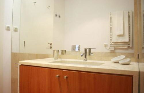 Belem Apartment with private parking - Photo 18