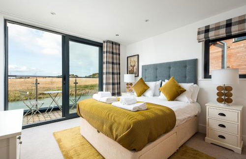 Woodsford WI22 Silverlake Dorset. Lake access. - Photo 13