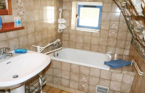 1 Bedroom Nice Apartment In La Beaume - Photo 11