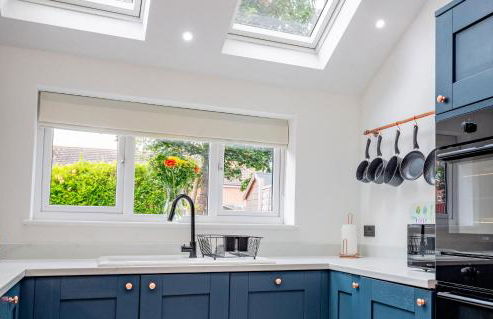 Exquisite Renovation in Central Location with Garden and Parking - Photo 20