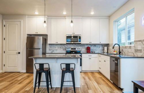 World Travel without leaving PDX - Foto 12