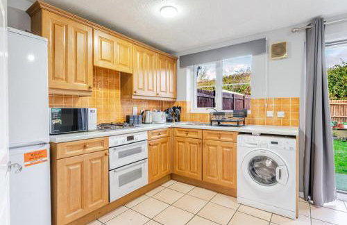 Modern Three Bedroom House Free parking wifi - Foto 14