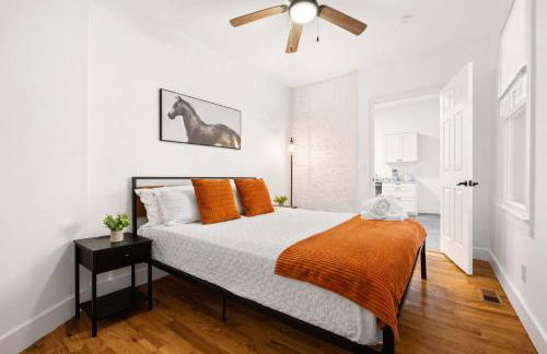 Cozy 2-Floor Home 5BR 3BA 2 Kitchens Backyard - Foto 3