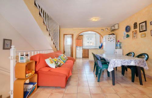 Oliva Avinyo - Photo 3