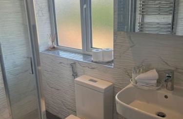 Lovely 3 bedroom house in Borehamwood . - Foto 17