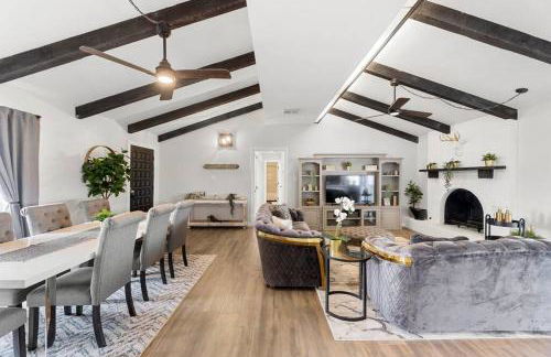 Farm Retreat with Jacuzzi, Fire Pit, Mini Goats, Mini Ponies and Mini Cows - Foto 4