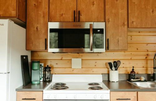 The SKI HAUS A Montana Tiny Cabin Forest Retreat - Foto 35