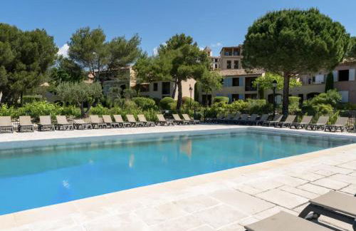 Hôtel du Golf de Pont Royal - appartement paisible rez de jardin - terrasse & piscine - Foto 9