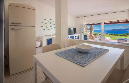 GuestHost - Villa With Private Garden, Parking & Shared Pool! - Foto 13