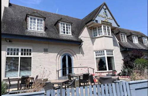 The Hurst Coach House - Photo 49