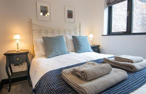 Former 16th Century Inn - In the heart of Macclesfield, gateway to the Peaks - Photo 9