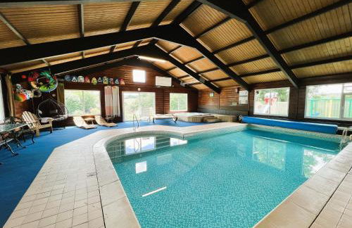 Hop Loft-Barn Conversion, with access to Pool & Hot Tub-at Fox Valley Cottages - Foto 2