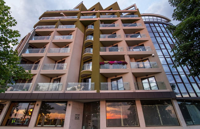 Sunset over Danube - Photo 17