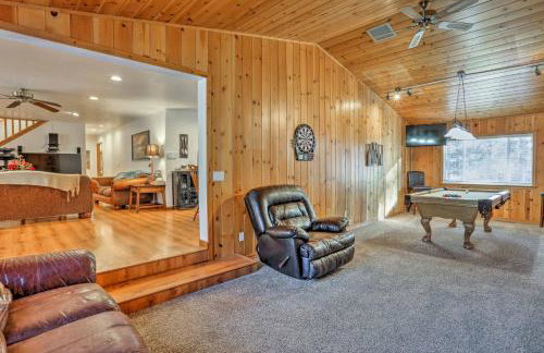 Game Room, Yard, Deck and Fireplace Lakeside Home - Foto 10