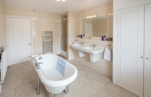 Cliffhanger 18 Castle Road - Foto 12