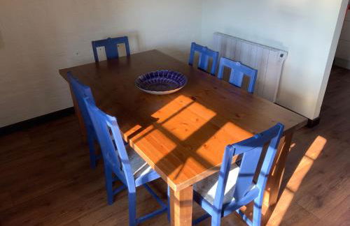 Cider Cottage - 3 Bedroom - Onsite Parking - Photo 5