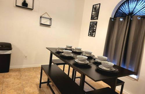 Large parking lot sleeps 8 - Foto 19