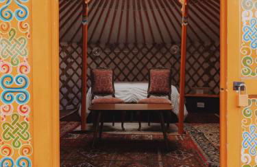 Glamping yurt at Sequoia Highland Camp - Foto 3