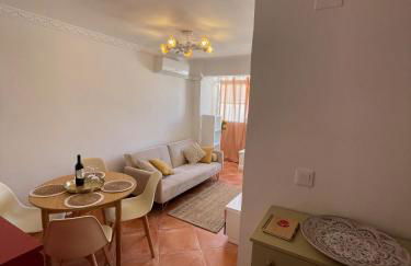 Two Bedroom Apartment in Málaga Center with Views - Photo 29