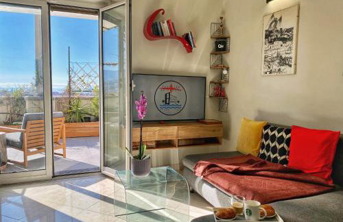 Terrazza su Genova - 300sqm Rooftop Penthouse w Sea & City Views - Close to Aquarium - Foto 1
