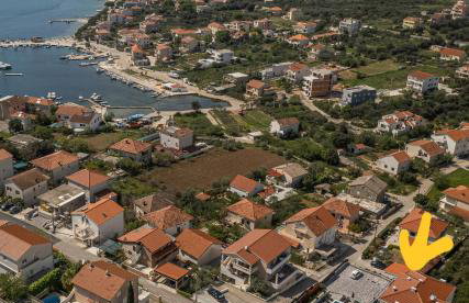 Villa Barbara & Zoran with free parking and heated swimming pool - Photo 38